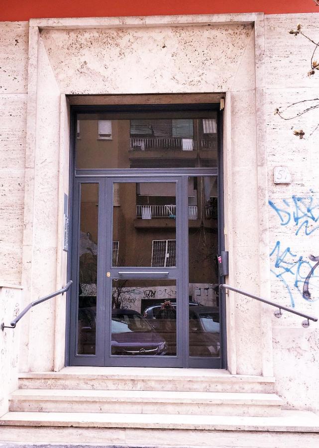 Casa Italiano - Bestbnb Garbatella Рим Екстериор снимка